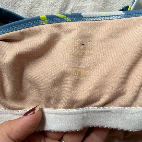 Kortni Jeane squared up top - Picture 3 of 4